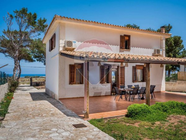 casa indipendente in vendita a San Vito Lo Capo
