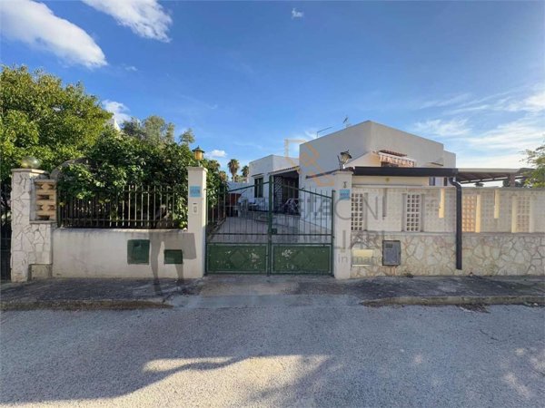 casa indipendente in vendita a San Vito Lo Capo
