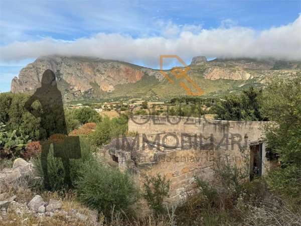 locale di sgombero in vendita a San Vito Lo Capo