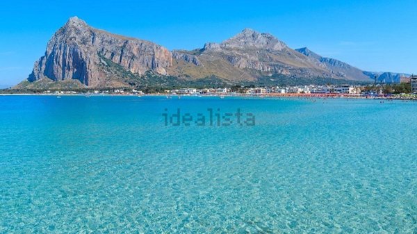 esavano in vendita a San Vito Lo Capo