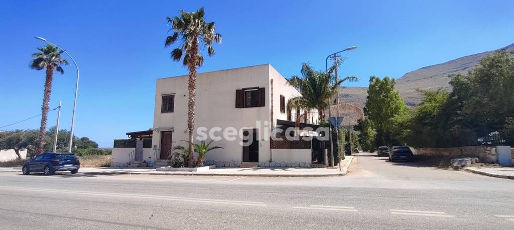 casa indipendente in vendita a San Vito Lo Capo in zona Castelluzzo