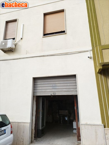 locale di sgombero in vendita a Trapani