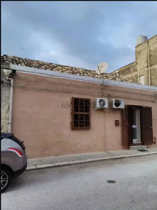 casa indipendente in vendita a Trapani