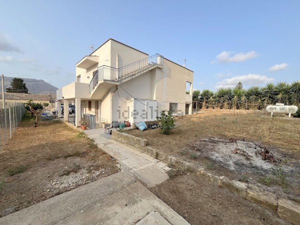 casa indipendente in vendita a Trapani