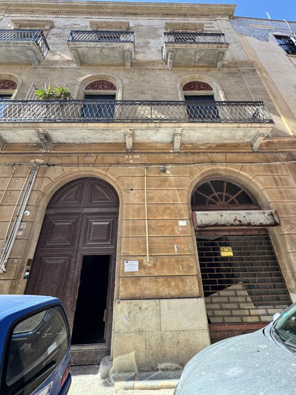 negozio in vendita a Trapani in zona Città Antica