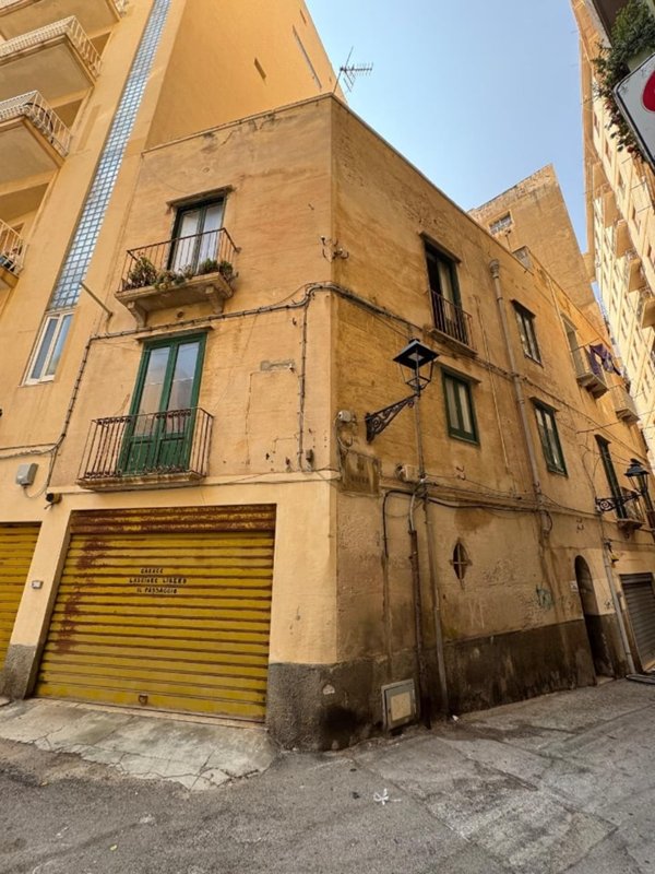 appartamento in vendita a Trapani in zona Città Antica