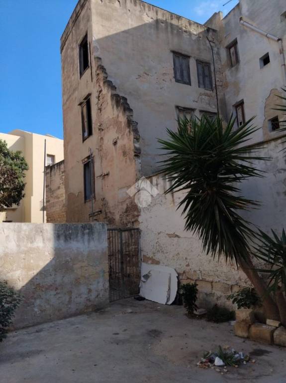 locale commerciale in vendita a Trapani in zona Città Antica