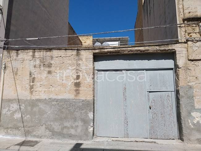 locale commerciale in vendita a Trapani in zona Centro Città