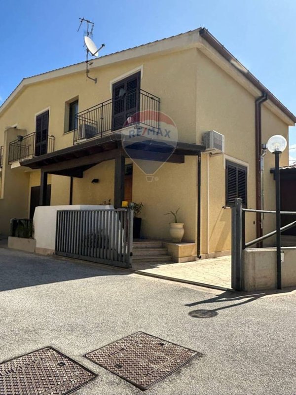 casa indipendente in vendita a Trapani