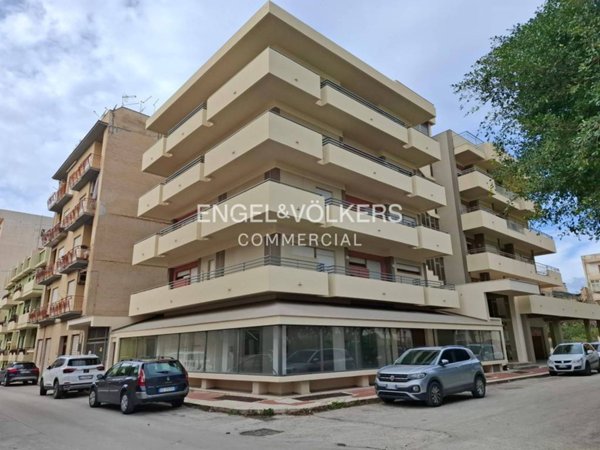 locale commerciale in vendita a Trapani