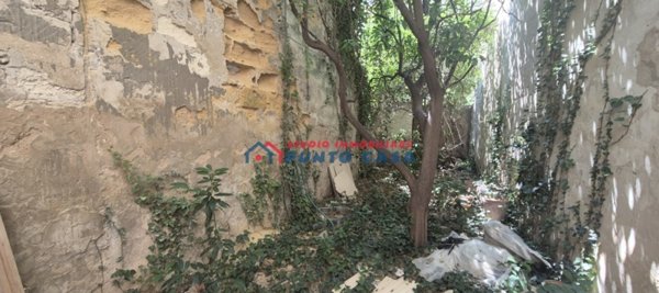 casa indipendente in vendita a Trapani in zona Città Antica