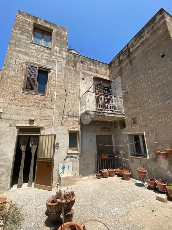 casa indipendente in vendita a Trapani