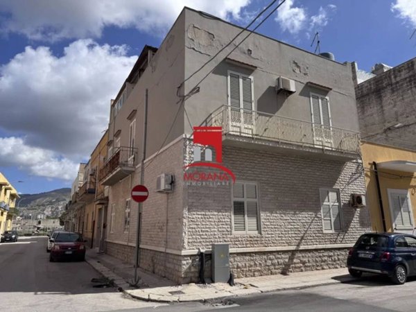 casa indipendente in vendita a Trapani
