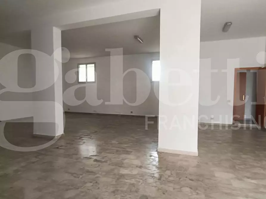 locale di sgombero in vendita a Trapani