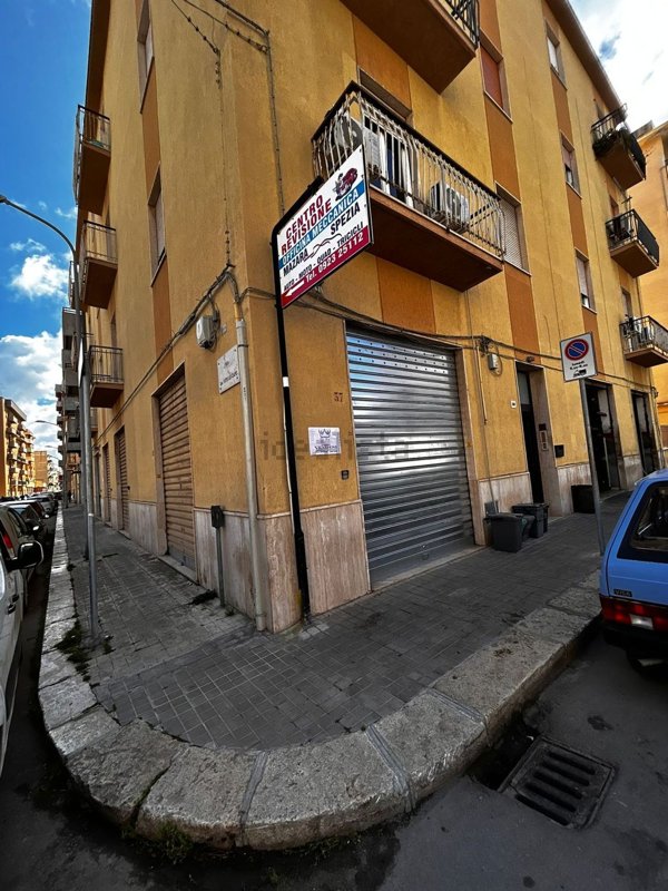 locale di sgombero in vendita a Trapani