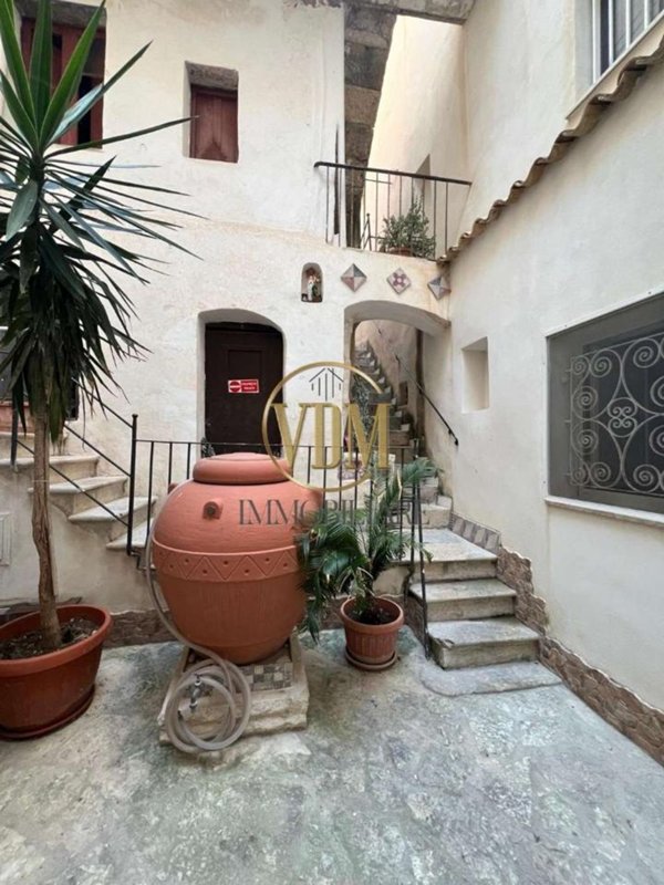 casa indipendente in vendita a Trapani in zona Città Antica