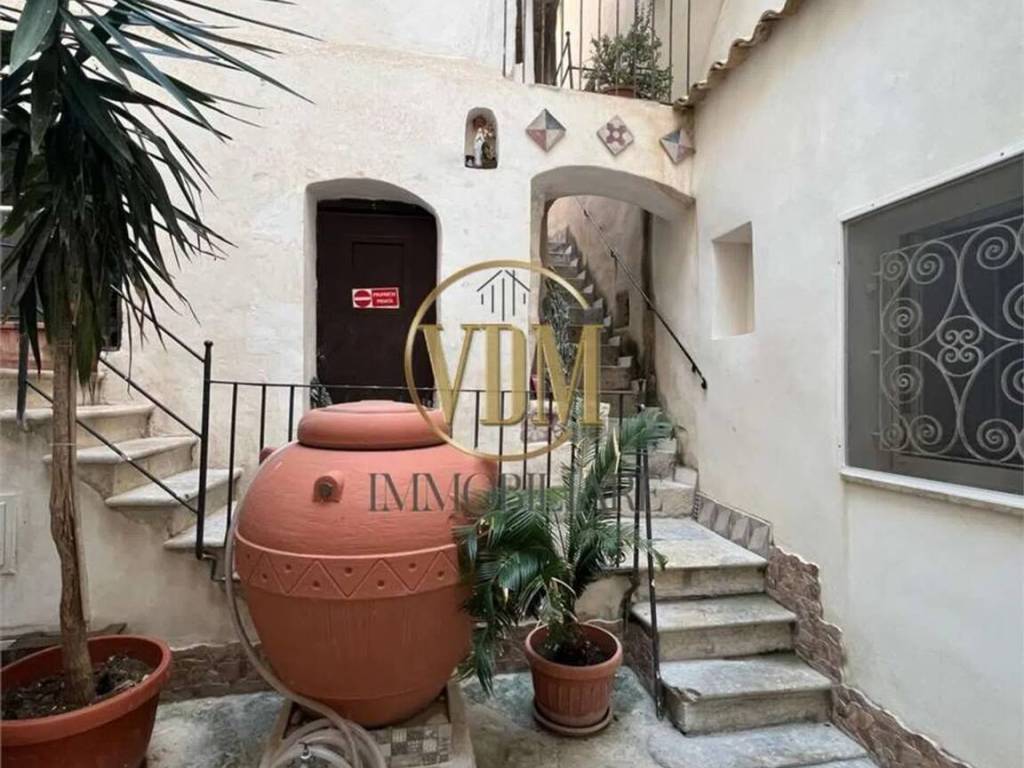 casa indipendente in vendita a Trapani in zona Città Antica