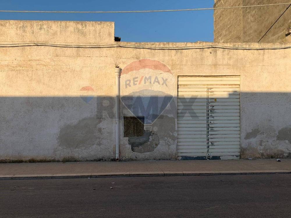 locale di sgombero in vendita a Trapani