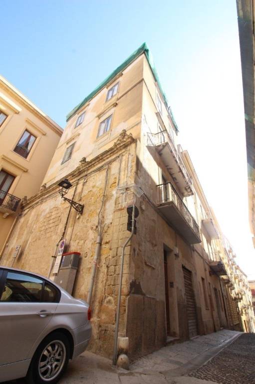 intera palazzina in vendita a Trapani in zona Città Antica