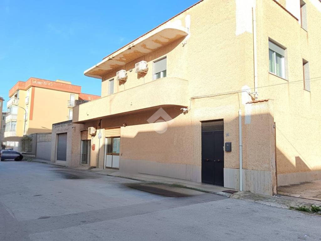 locale commerciale in vendita a Trapani