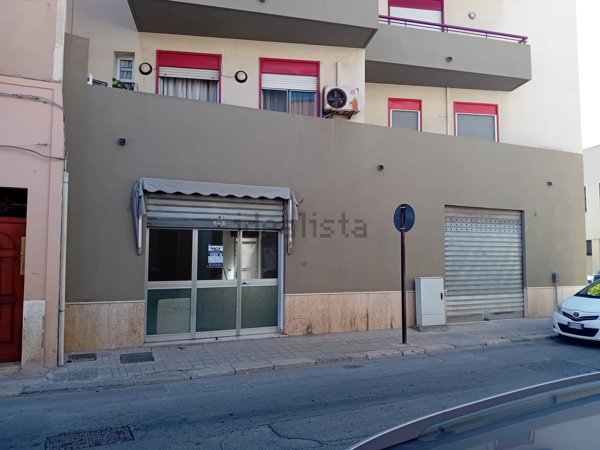 locale di sgombero in vendita a Trapani