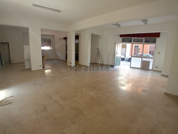 locale di sgombero in vendita a Trapani