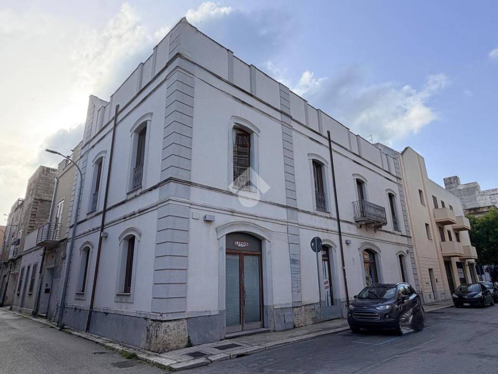 intera palazzina in vendita a Trapani