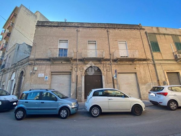 intera palazzina in vendita a Trapani