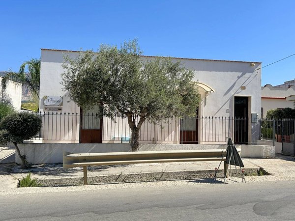casa indipendente in vendita a Trapani