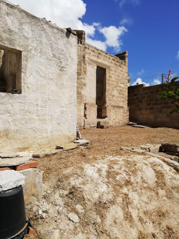 casa indipendente in vendita a Valderice