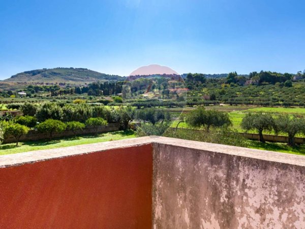 casa indipendente in vendita a Valderice in zona Sant'Andrea