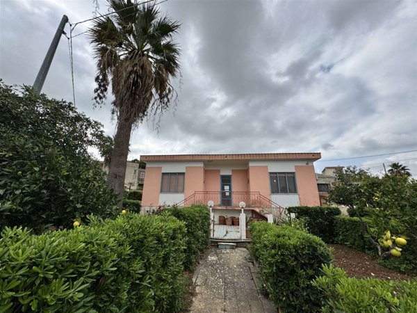 villa in vendita a Valderice in zona Crocevie