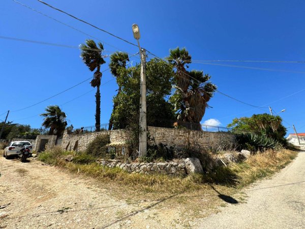 casa indipendente in vendita a Valderice