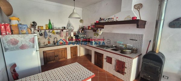 casa indipendente in vendita a Valderice