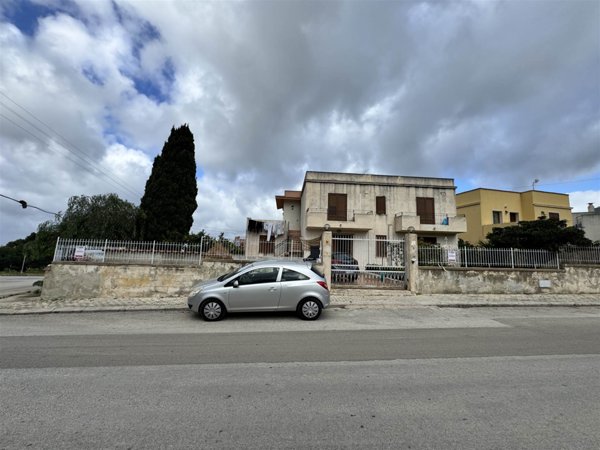 villa in vendita a Valderice in zona Sant'Andrea