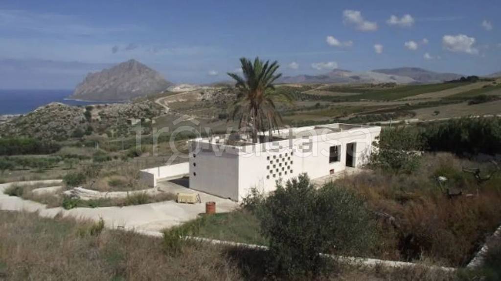 casa indipendente in vendita a Valderice