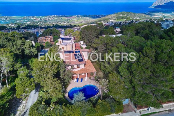 casa indipendente in vendita a Valderice