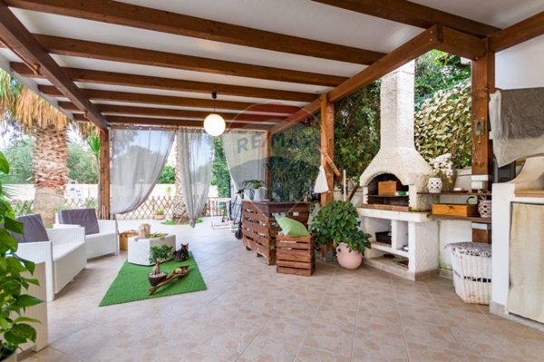 casa indipendente in vendita a Valderice
