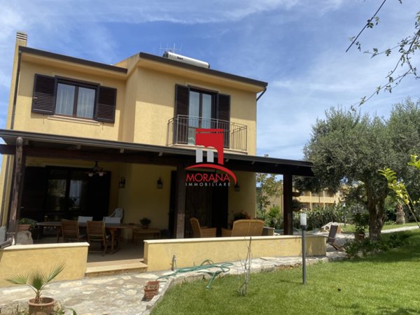 casa indipendente in vendita a Valderice