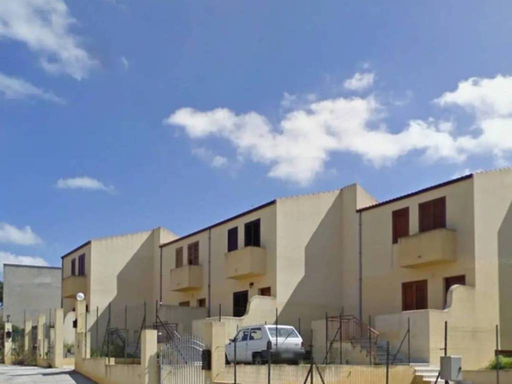 casa indipendente in vendita a Valderice