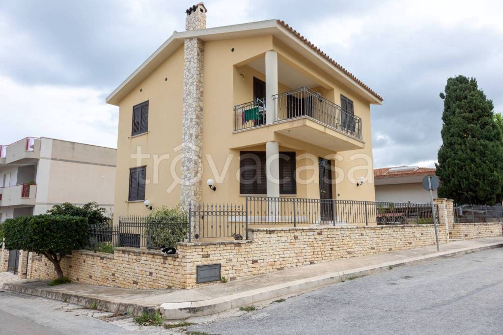 casa indipendente in vendita a Valderice