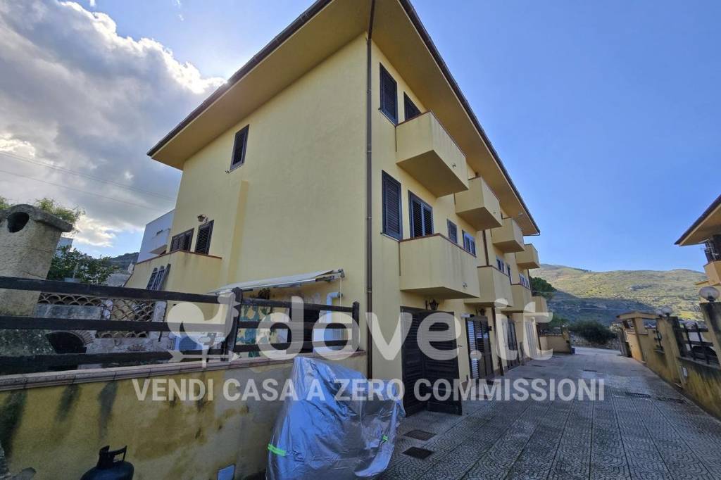 casa indipendente in vendita a Valderice