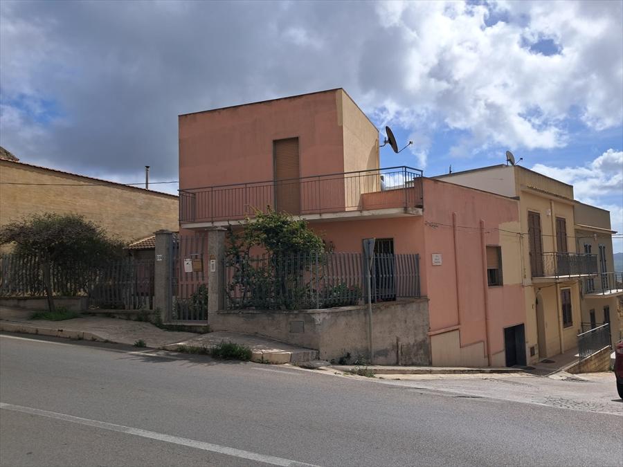 casa indipendente in vendita a Valderice