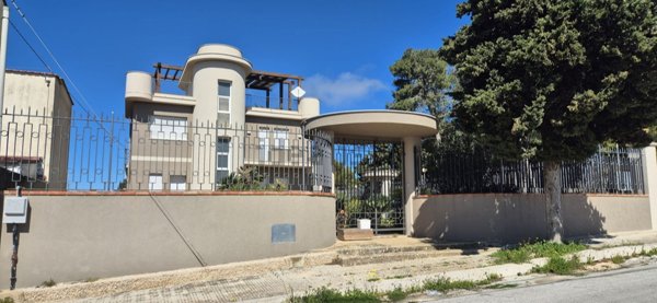 casa indipendente in vendita a Valderice