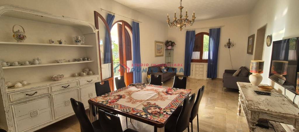 casa indipendente in vendita a Valderice