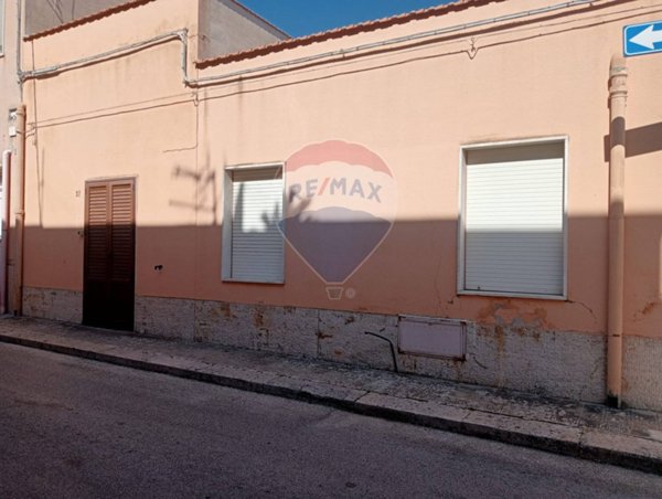 casa indipendente in vendita a Valderice