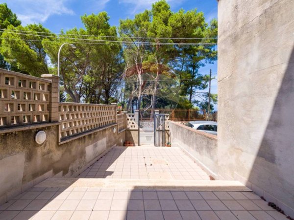 casa indipendente in vendita a Valderice