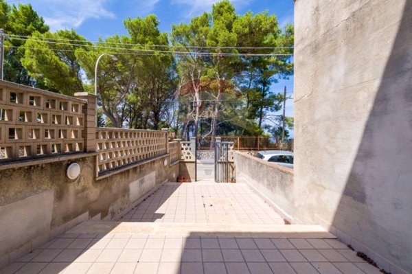 casa indipendente in vendita a Valderice