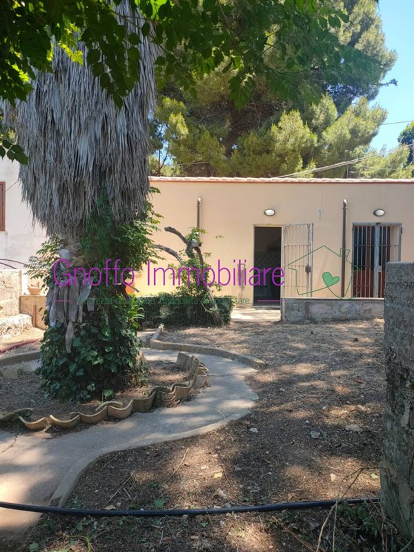 casa indipendente in vendita a Valderice