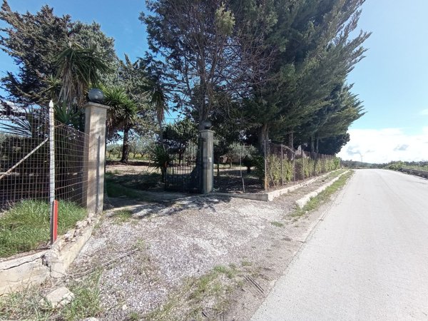 casa indipendente in vendita a Valderice